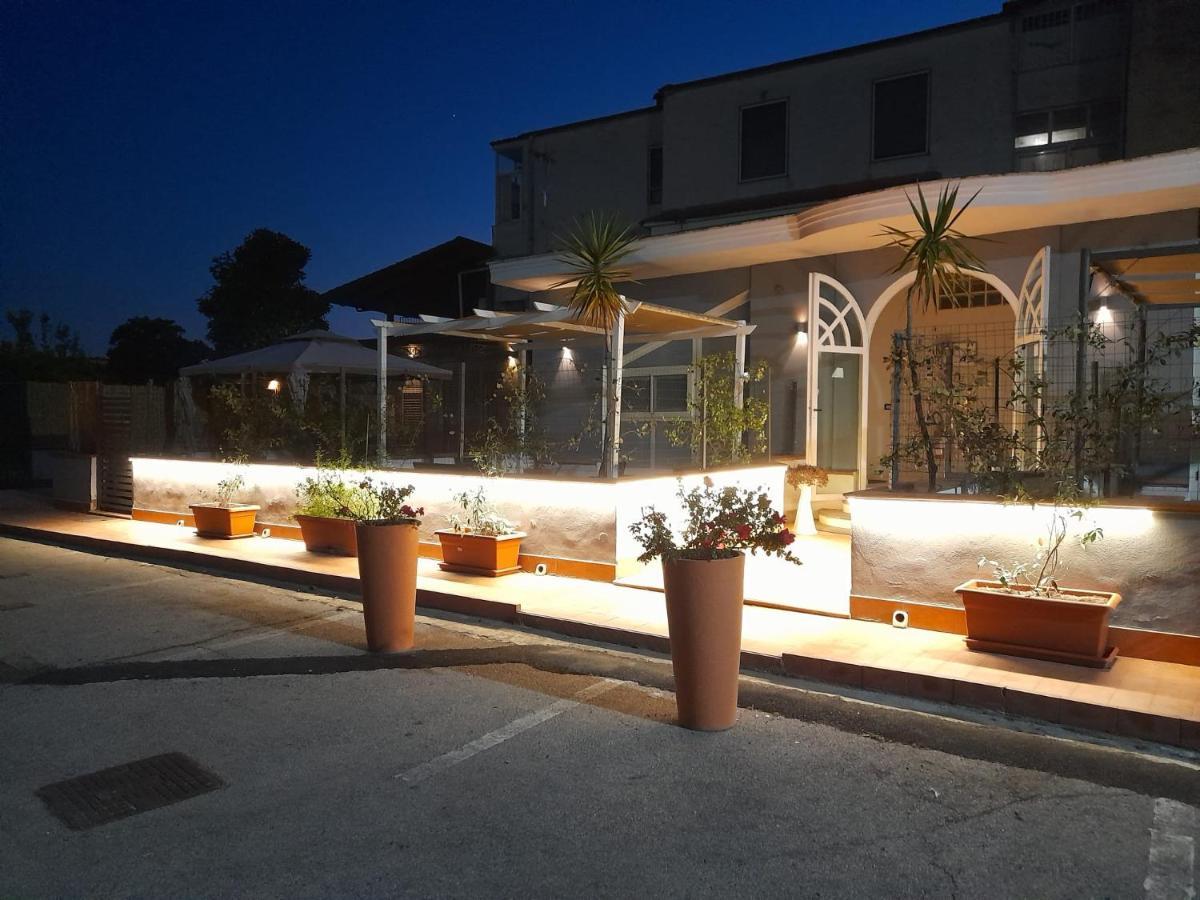 City Pompei Accommodations Εξωτερικό φωτογραφία