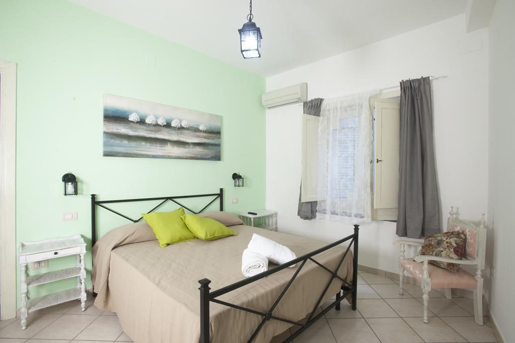 City Pompei Accommodations Δωμάτιο φωτογραφία