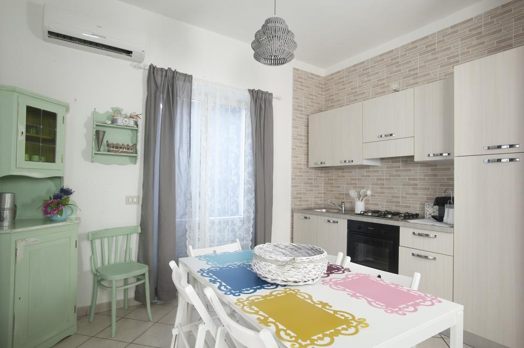 City Pompei Accommodations Δωμάτιο φωτογραφία